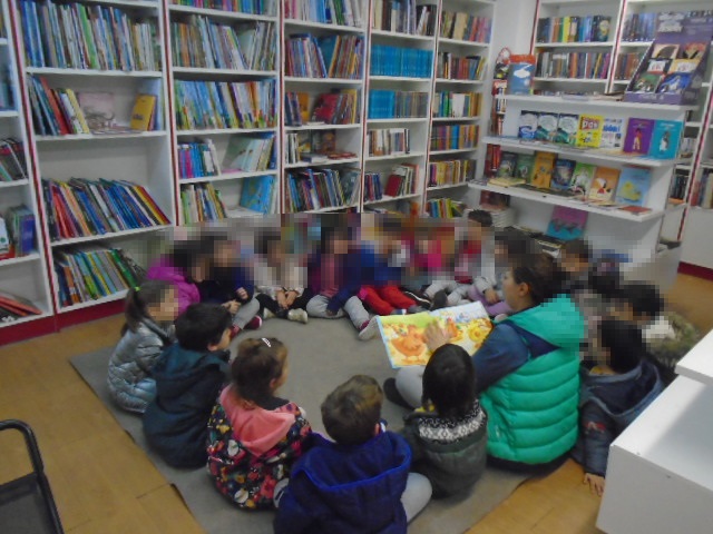 On Wednesday, February 12th, 2020 the nursery school students of Ekpedeftiria Bouga, visited the bookstore 